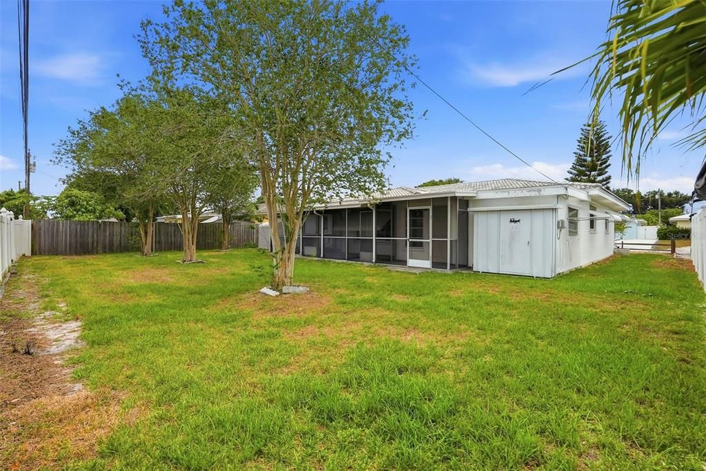 Activo con contrato: $329,000 (2 camas, 1 baños, 1202 Pies cuadrados)