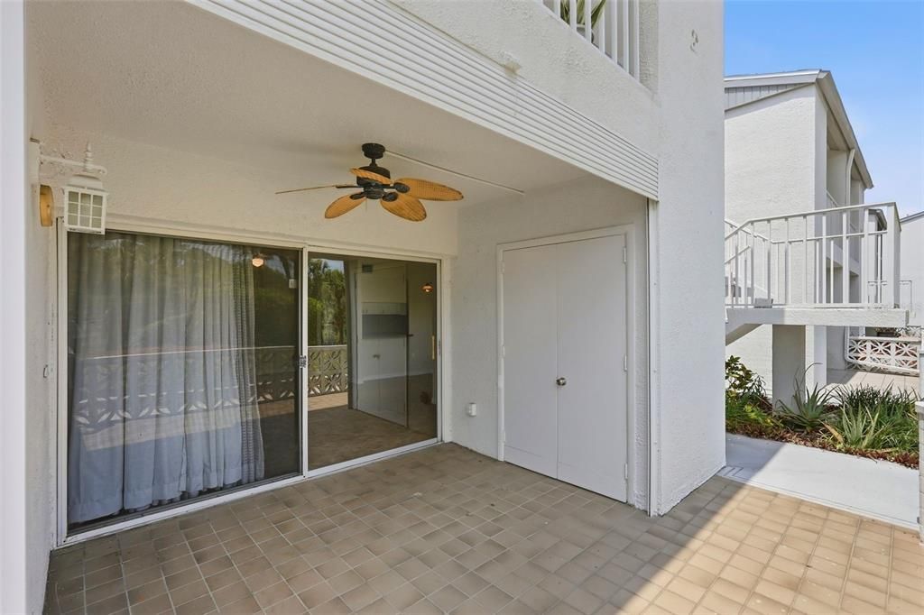For Sale: $325,000 (2 beds, 2 baths, 1040 Square Feet)