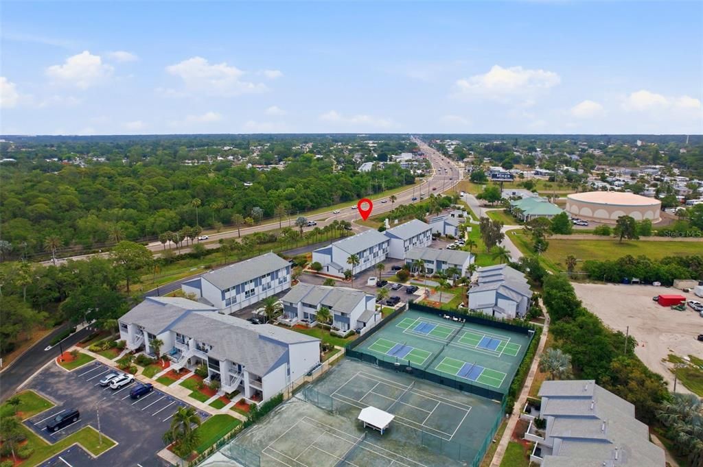 For Sale: $325,000 (2 beds, 2 baths, 1040 Square Feet)