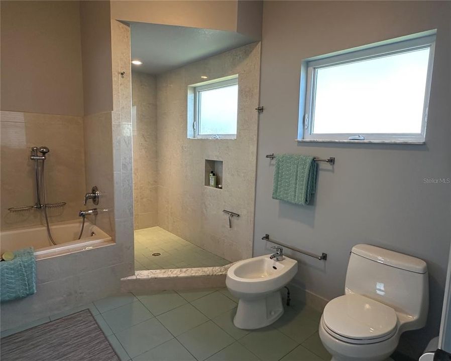 For Sale: $1,848,000 (4 beds, 3 baths, 3450 Square Feet)