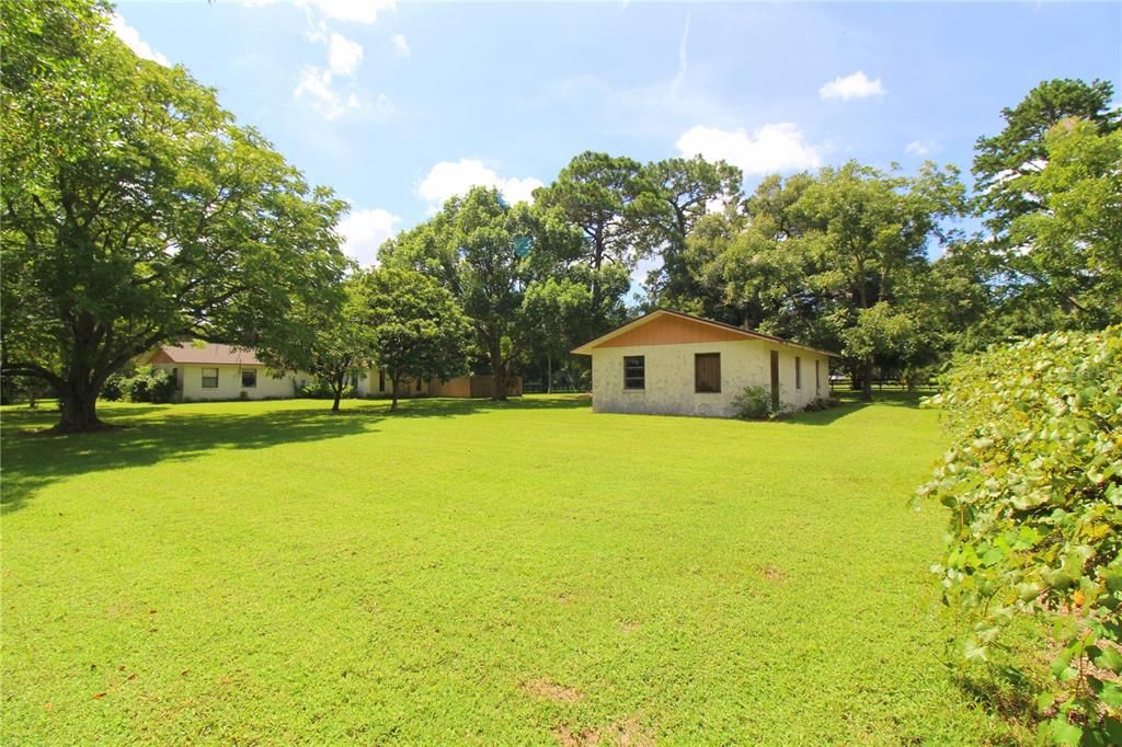 Activo con contrato: $359,900 (4 camas, 2 baños, 1626 Pies cuadrados)