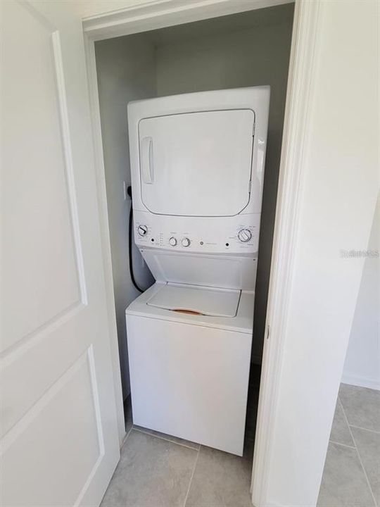 For Rent: $3,500 (5 beds, 4 baths, 3180 Square Feet)