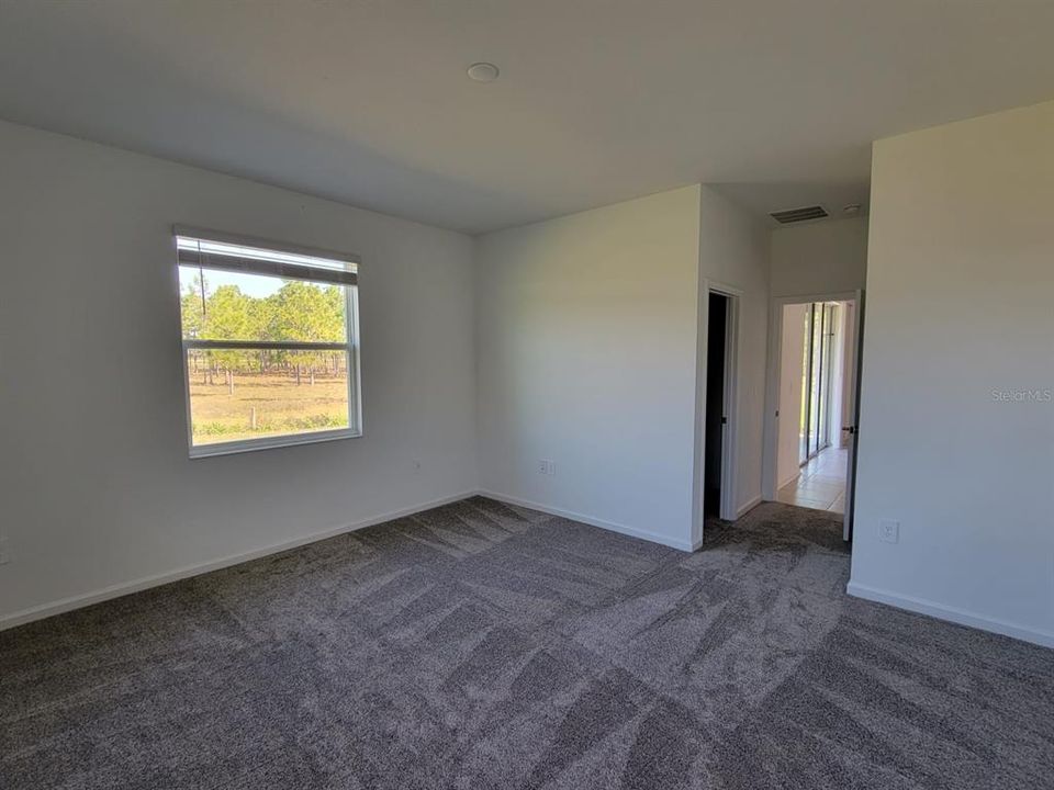 For Rent: $3,500 (5 beds, 4 baths, 3180 Square Feet)