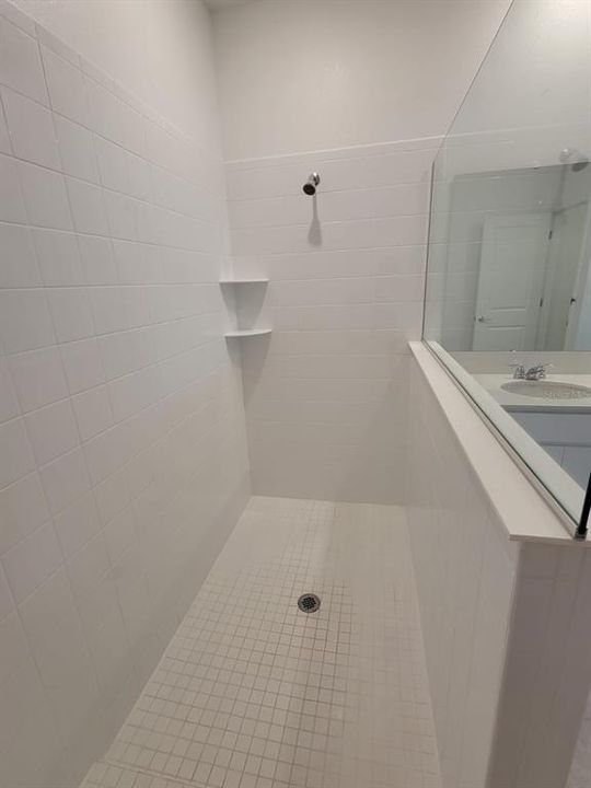 For Rent: $3,500 (5 beds, 4 baths, 3180 Square Feet)