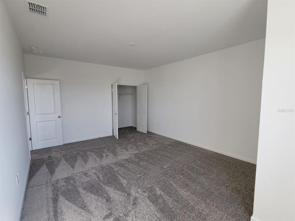 For Rent: $3,500 (5 beds, 4 baths, 3180 Square Feet)