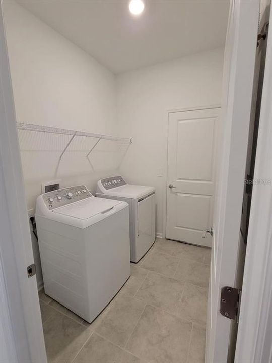 For Rent: $3,500 (5 beds, 4 baths, 3180 Square Feet)