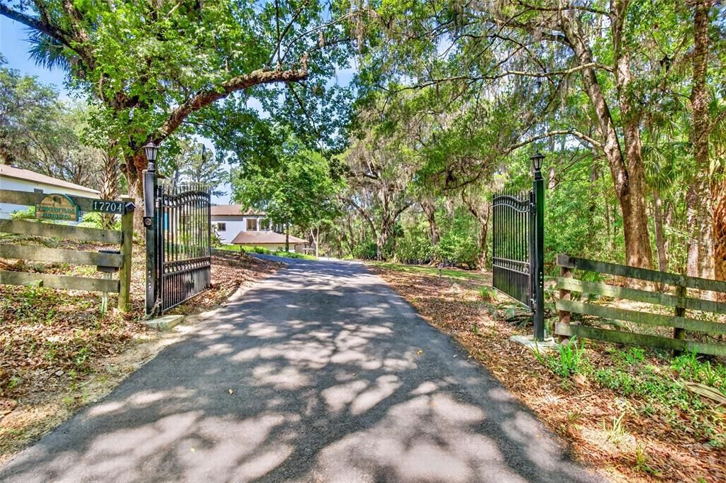 For Sale: $1,550,000 (5 beds, 3 baths, 4907 Square Feet)