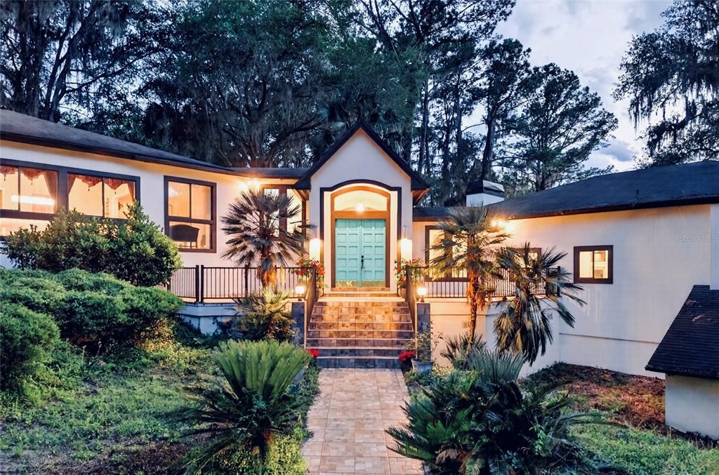 For Sale: $1,550,000 (5 beds, 3 baths, 4907 Square Feet)