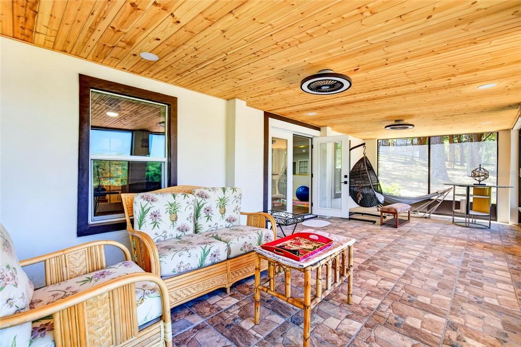 For Sale: $1,550,000 (5 beds, 3 baths, 4907 Square Feet)