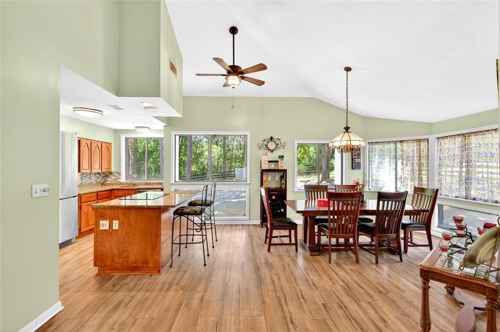 For Sale: $1,550,000 (5 beds, 3 baths, 4907 Square Feet)