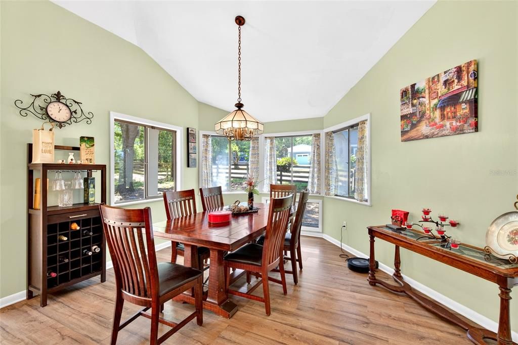For Sale: $1,550,000 (5 beds, 3 baths, 4907 Square Feet)