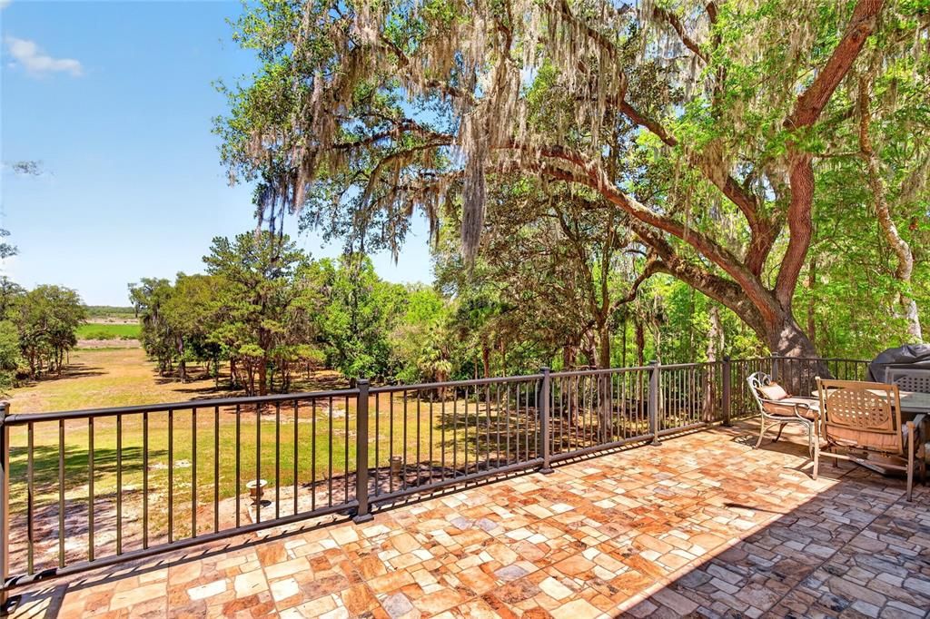 For Sale: $1,550,000 (5 beds, 3 baths, 4907 Square Feet)