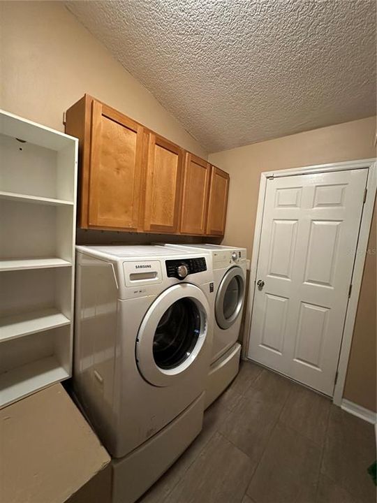 En Renta: $2,050 (3 camas, 2 baños, 1392 Pies cuadrados)