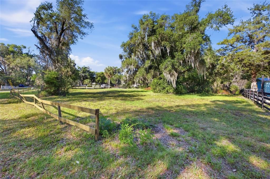 待售: $89,900 (0.41 acres)