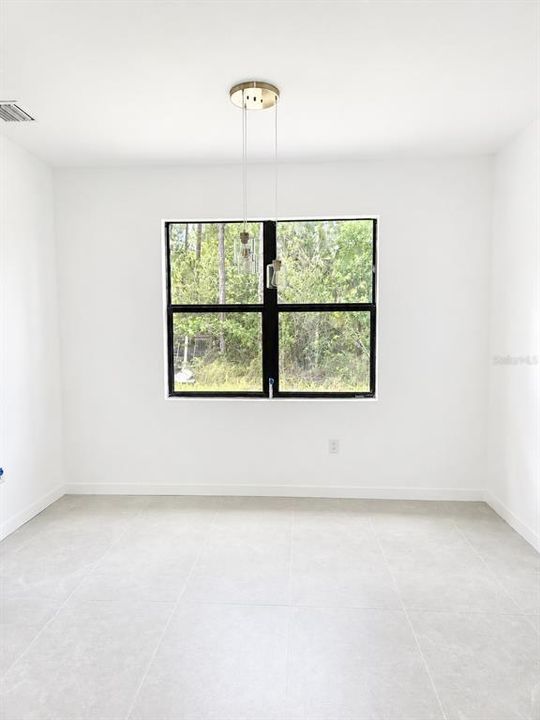 En Venta: $360,000 (4 camas, 2 baños, 1555 Pies cuadrados)