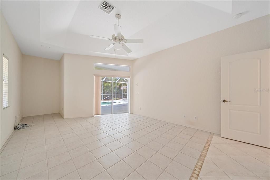 En Venta: $875,000 (3 camas, 2 baños, 2201 Pies cuadrados)