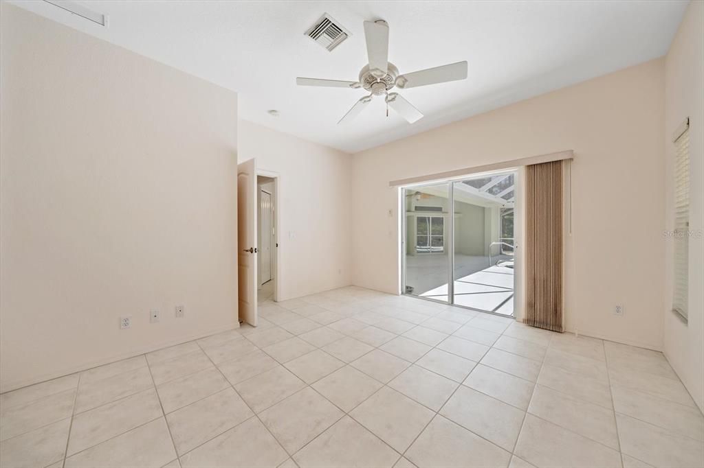 En Venta: $875,000 (3 camas, 2 baños, 2201 Pies cuadrados)