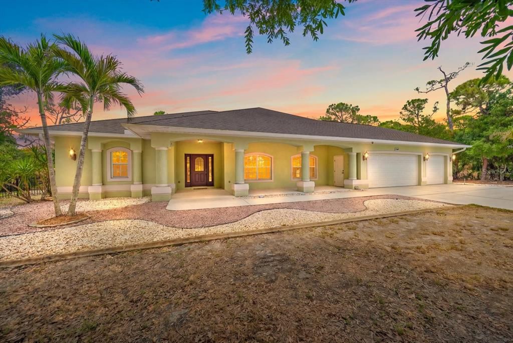 En Venta: $875,000 (3 camas, 2 baños, 2201 Pies cuadrados)
