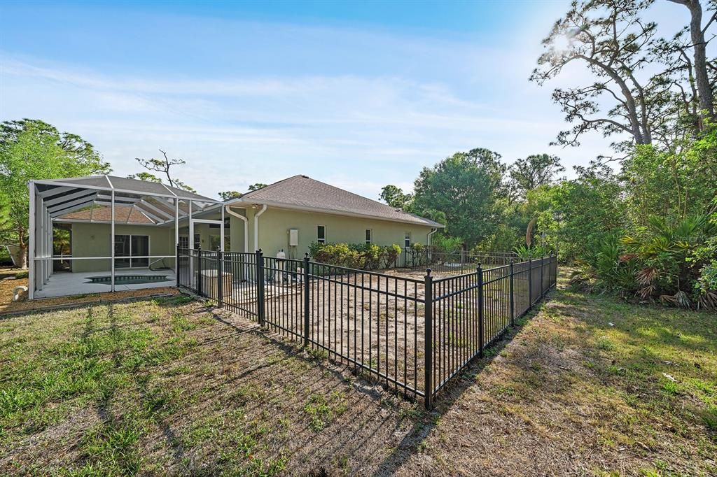En Venta: $875,000 (3 camas, 2 baños, 2201 Pies cuadrados)