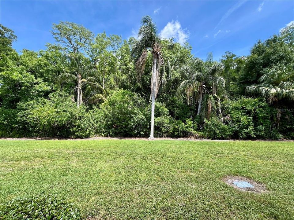 Active With Contract: $125,500 (1 beds, 1 baths, 800 Square Feet)