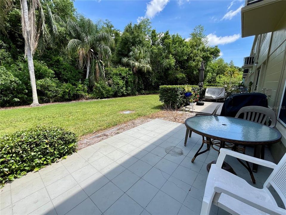 Active With Contract: $125,500 (1 beds, 1 baths, 800 Square Feet)