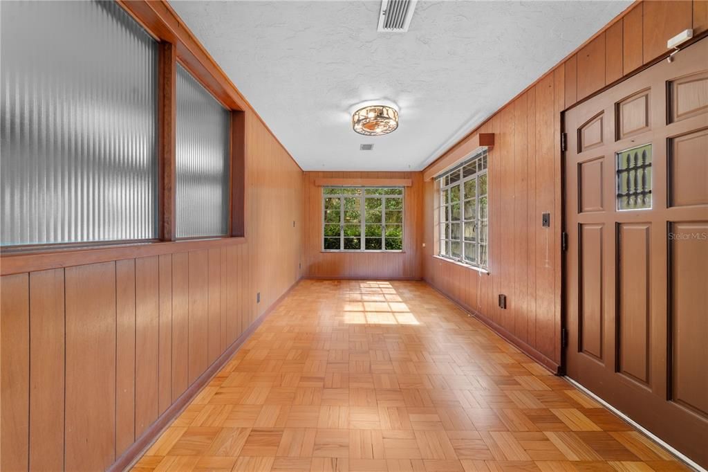 На продажу: $549,900 (4 спален, 3 ванн, 2500 Квадратных фут)