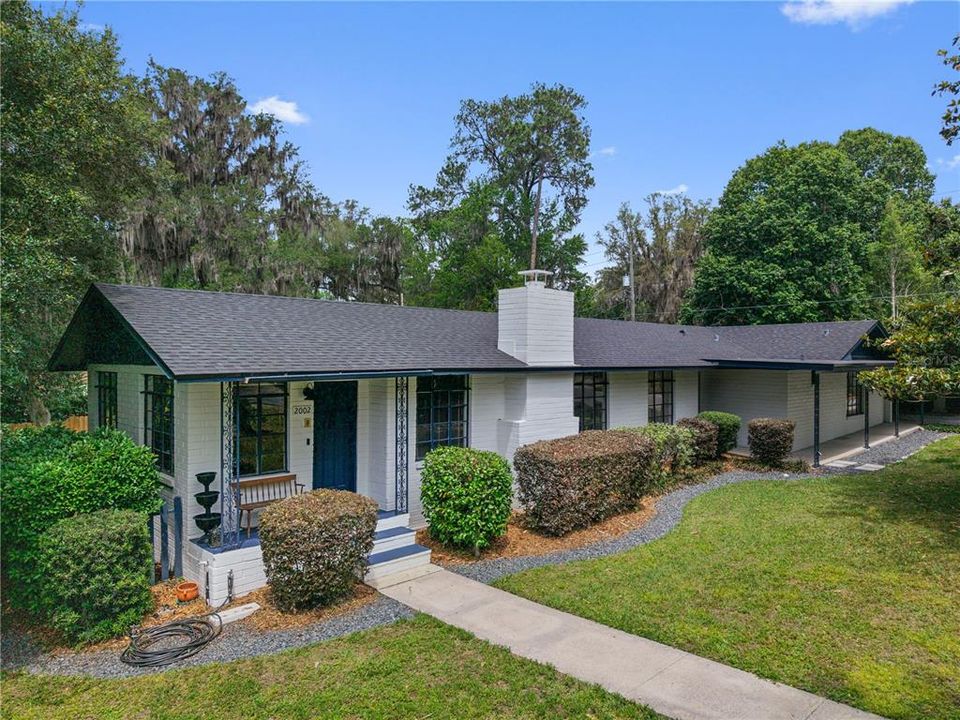 На продажу: $549,900 (4 спален, 3 ванн, 2500 Квадратных фут)