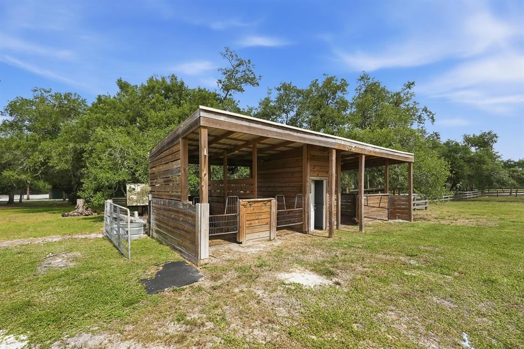 For Sale: $1,450,000 (5.23 acres)