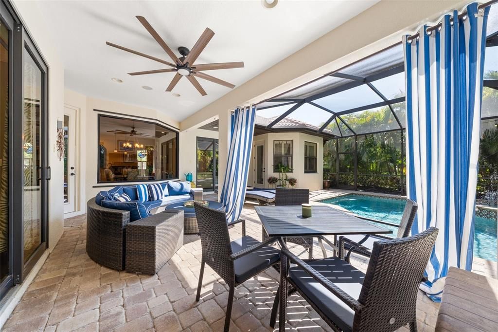 Activo con contrato: $875,000 (4 camas, 3 baños, 2428 Pies cuadrados)