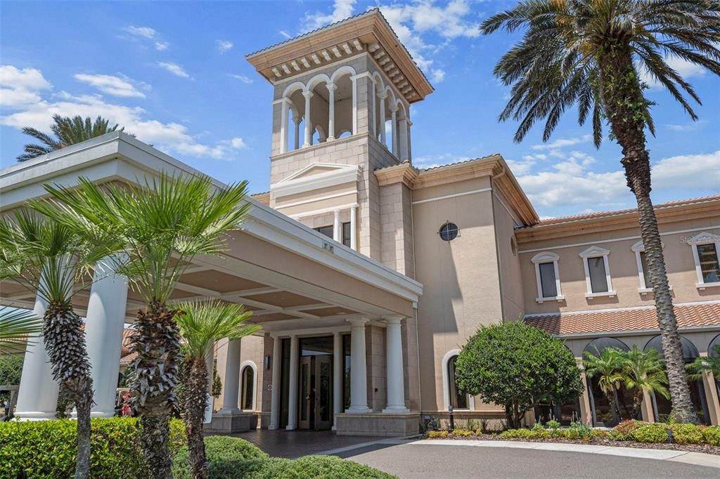 Activo con contrato: $875,000 (4 camas, 3 baños, 2428 Pies cuadrados)