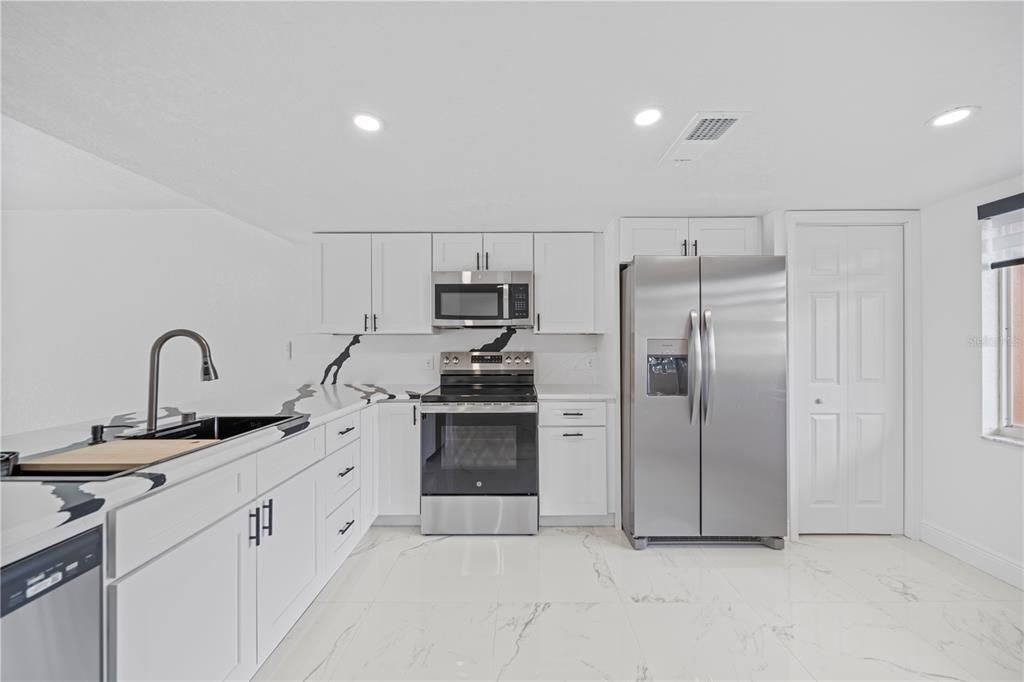En Venta: $289,999 (2 camas, 2 baños, 1083 Pies cuadrados)