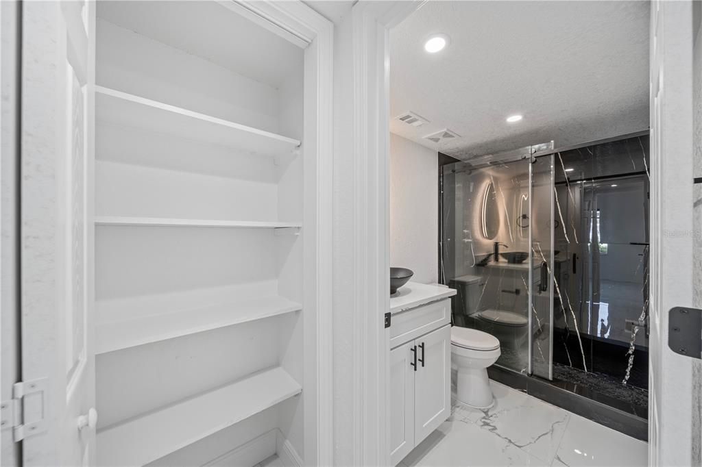 En Venta: $289,999 (2 camas, 2 baños, 1083 Pies cuadrados)