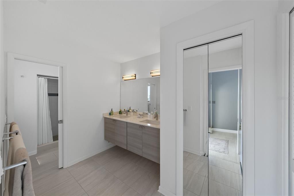 For Sale: $1,750,000 (3 beds, 2 baths, 2743 Square Feet)