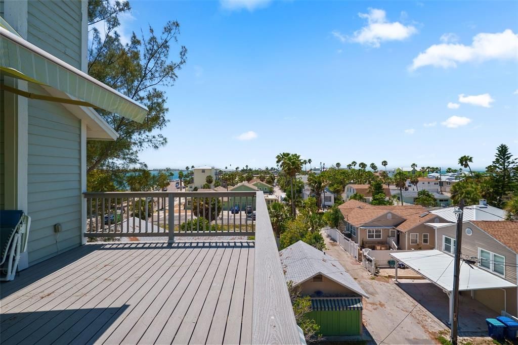 For Sale: $1,750,000 (3 beds, 2 baths, 2743 Square Feet)
