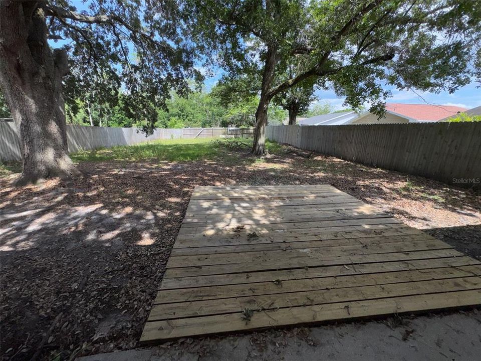 Active With Contract: $369,900 (3 beds, 2 baths, 1305 Square Feet)