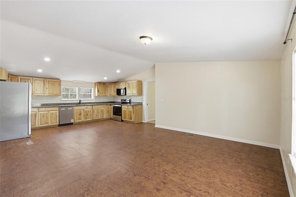 En Venta: $259,900 (4 camas, 2 baños, 1890 Pies cuadrados)