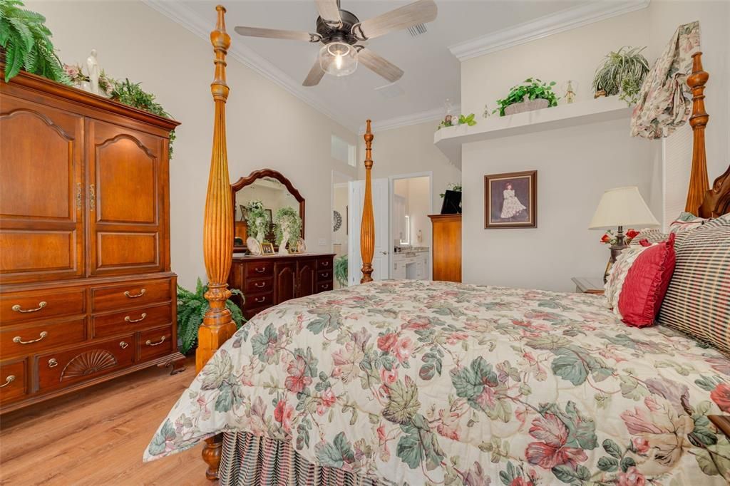 En Venta: $1,249,000 (4 camas, 3 baños, 3749 Pies cuadrados)