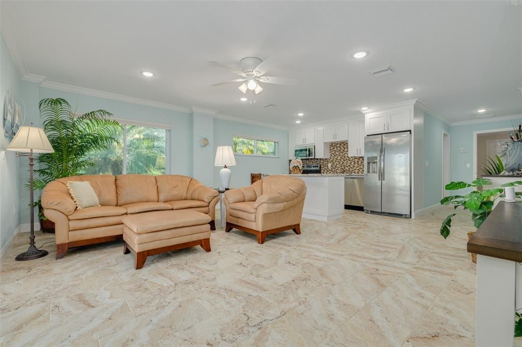 En Venta: $1,249,000 (4 camas, 3 baños, 3749 Pies cuadrados)