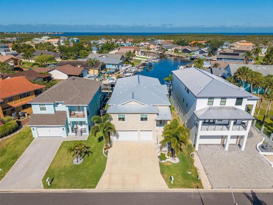 En Venta: $1,249,000 (4 camas, 3 baños, 3749 Pies cuadrados)