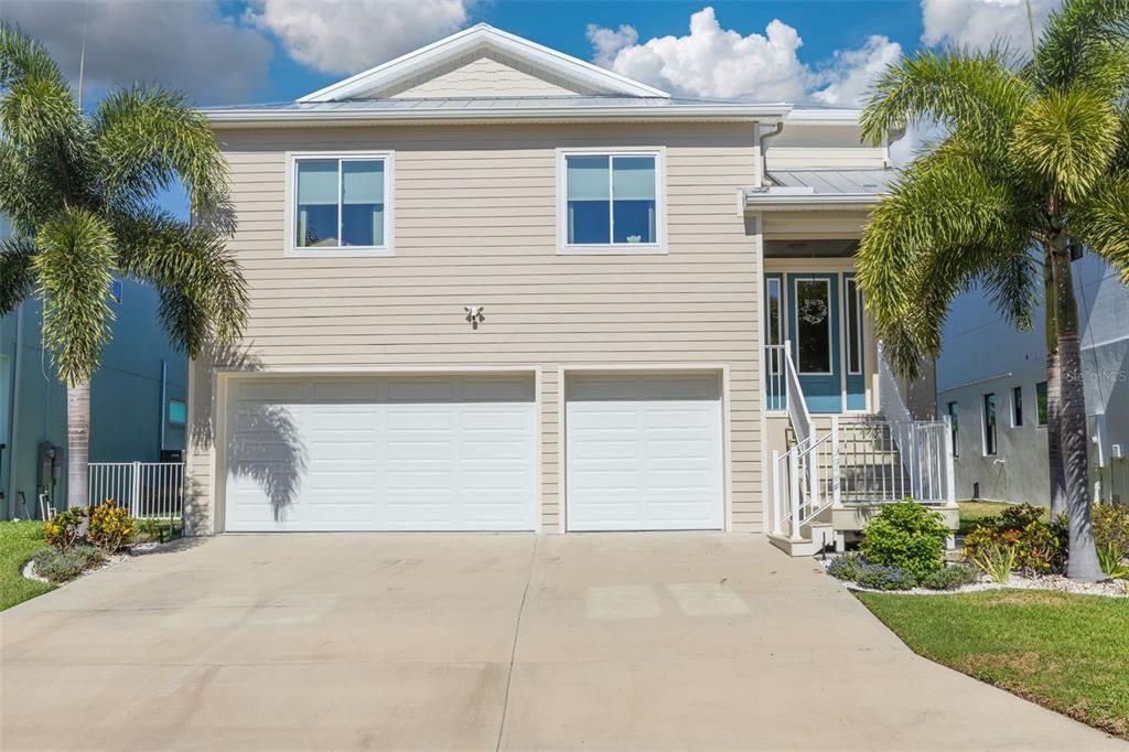 En Venta: $1,249,000 (4 camas, 3 baños, 3749 Pies cuadrados)