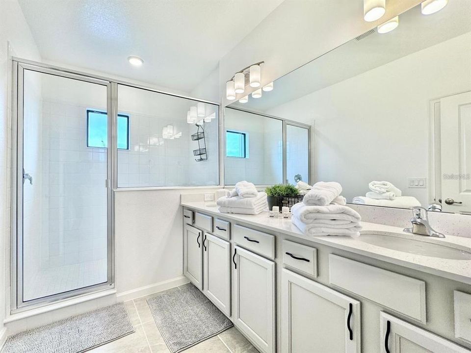 En Venta: $1,530,000 (5 camas, 5 baños, 2769 Pies cuadrados)