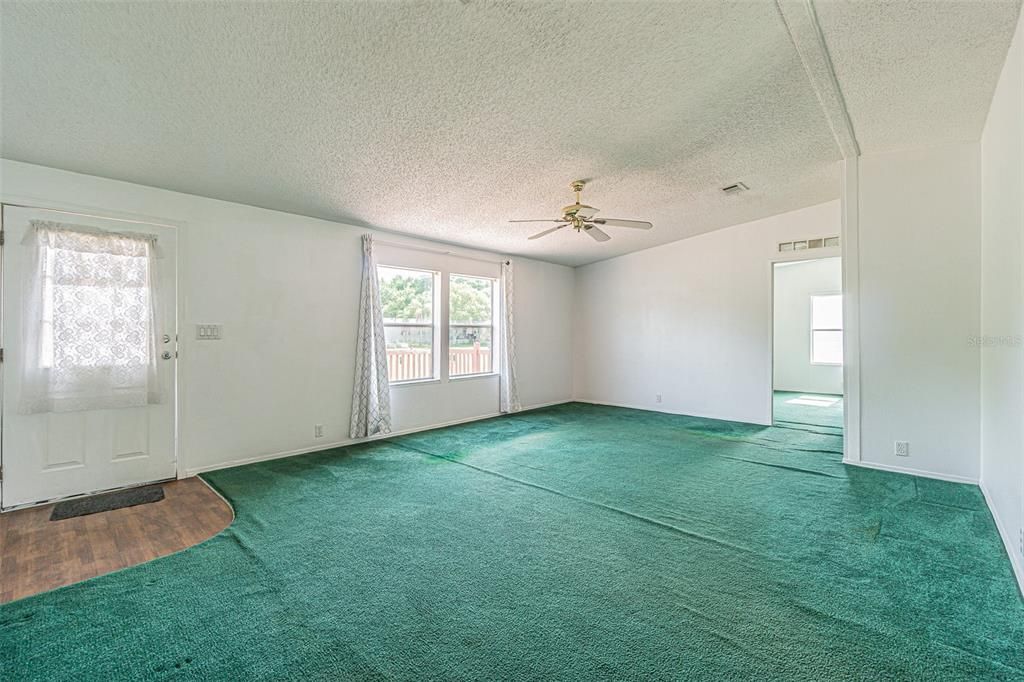 For Sale: $250,000 (4 beds, 2 baths, 1620 Square Feet)