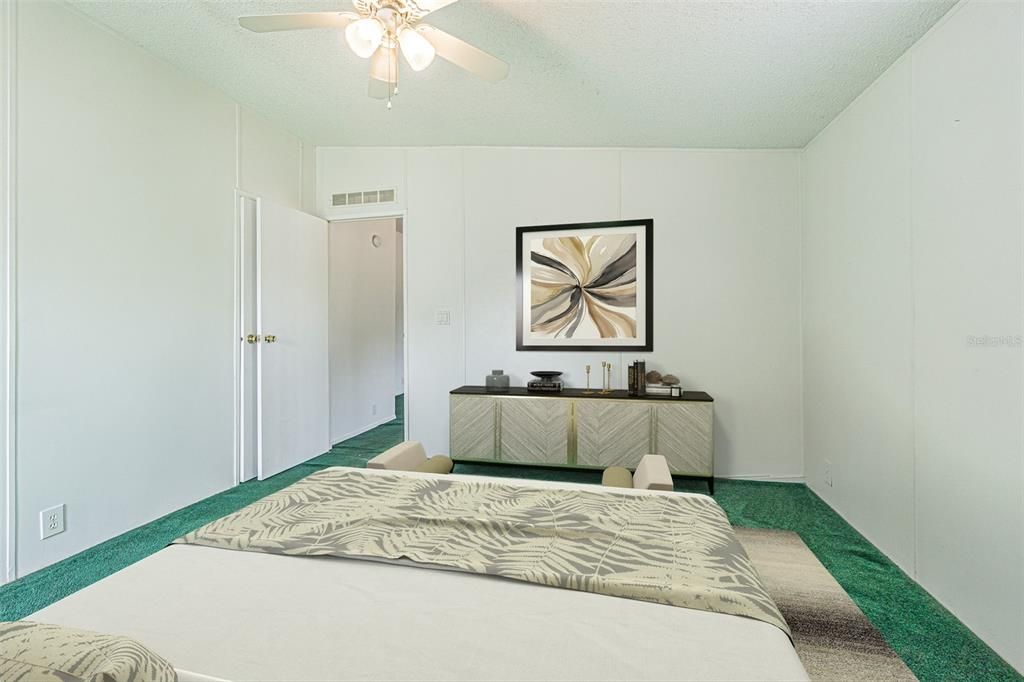 For Sale: $250,000 (4 beds, 2 baths, 1620 Square Feet)