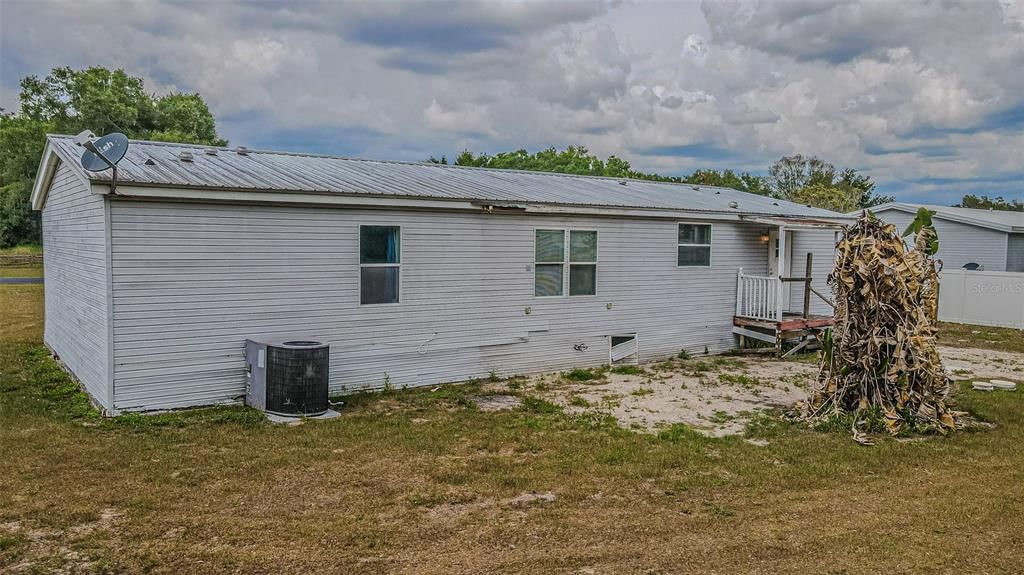For Sale: $250,000 (4 beds, 2 baths, 1620 Square Feet)