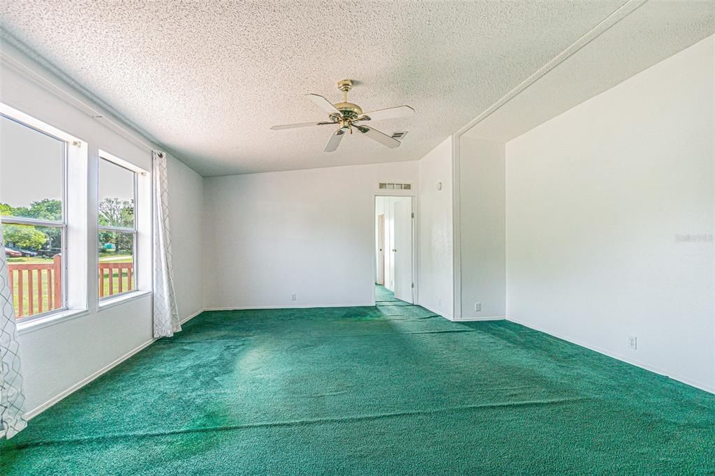 For Sale: $250,000 (4 beds, 2 baths, 1620 Square Feet)