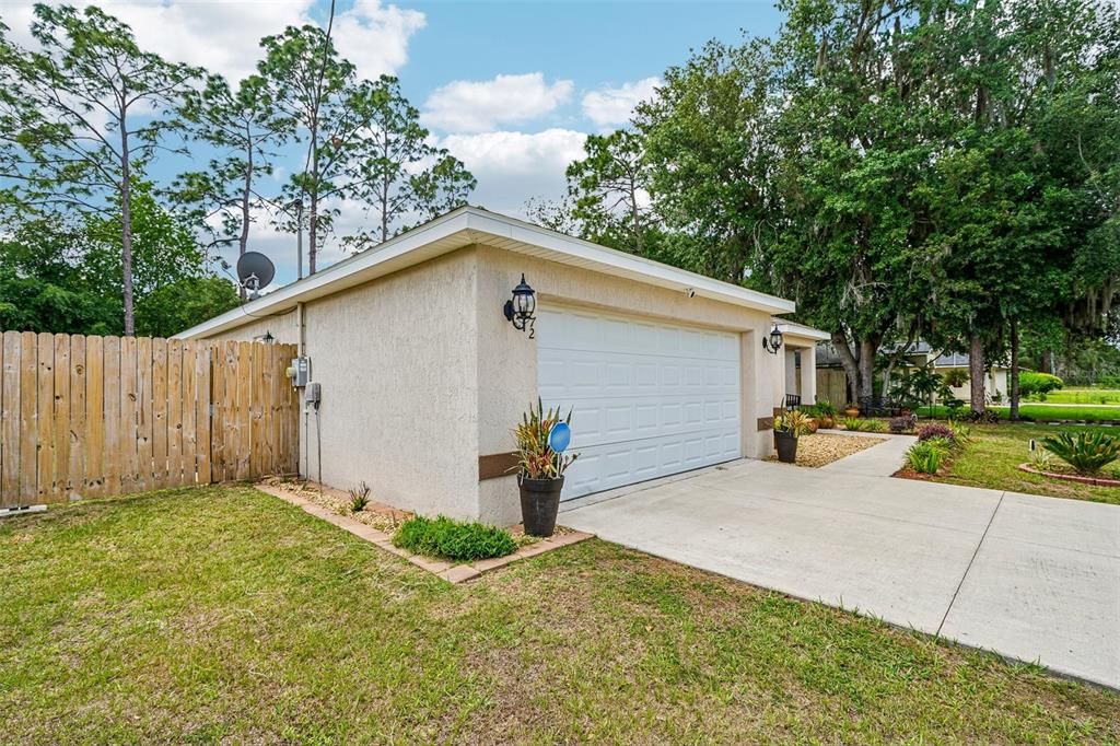 Active With Contract: $269,000 (3 beds, 2 baths, 1412 Square Feet)