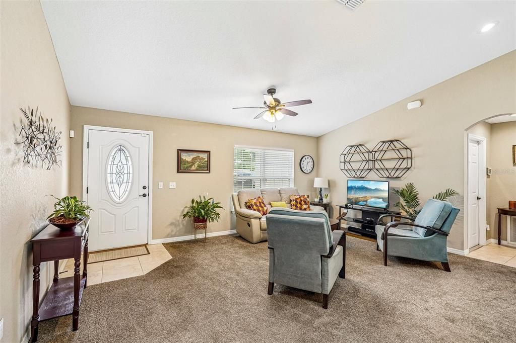 Active With Contract: $269,000 (3 beds, 2 baths, 1412 Square Feet)