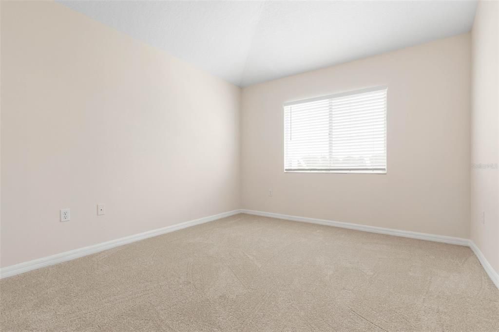 Activo con contrato: $519,900 (4 camas, 2 baños, 3684 Pies cuadrados)