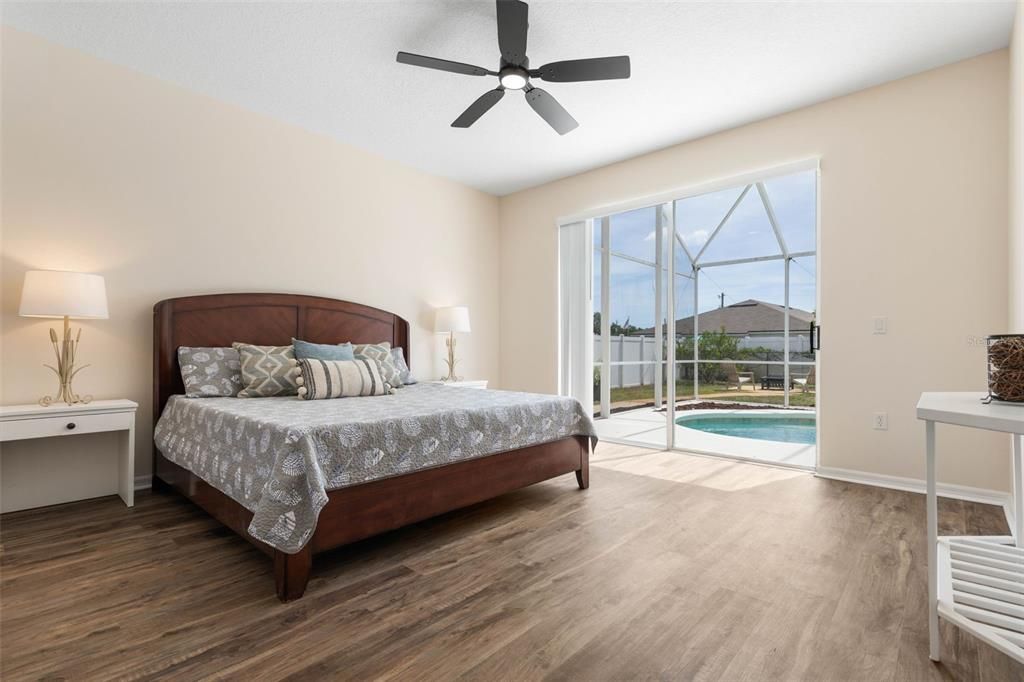 Activo con contrato: $519,900 (4 camas, 2 baños, 3684 Pies cuadrados)