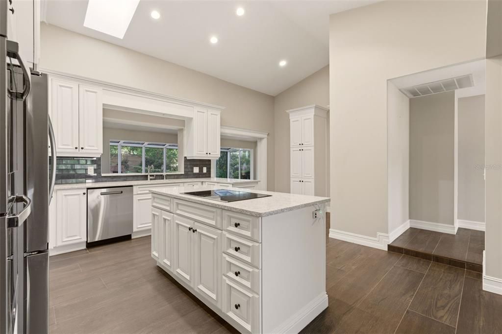 Active With Contract: $620,000 (4 beds, 3 baths, 2787 Square Feet)